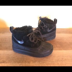 GUC Nike acg kids boots fur-lines black